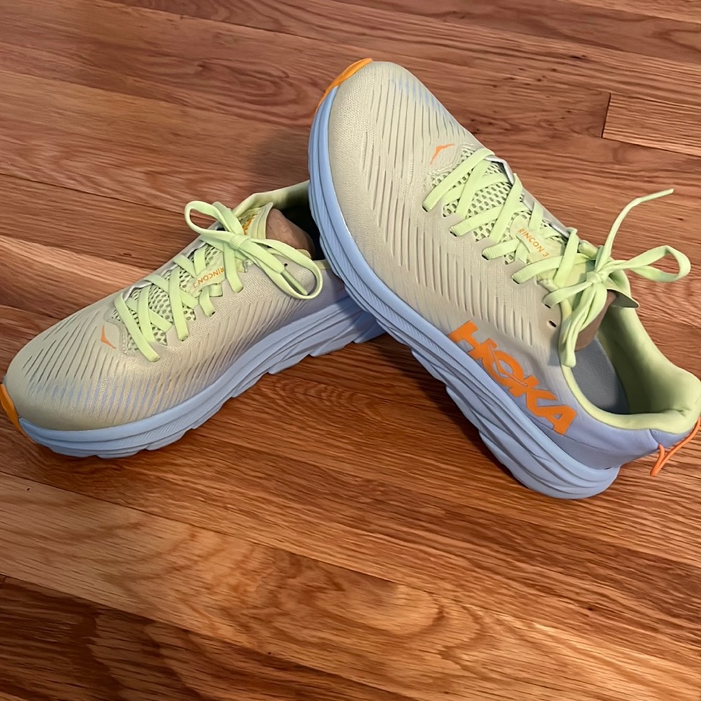 Hoka Rincon 3 (Women Size 8.5)